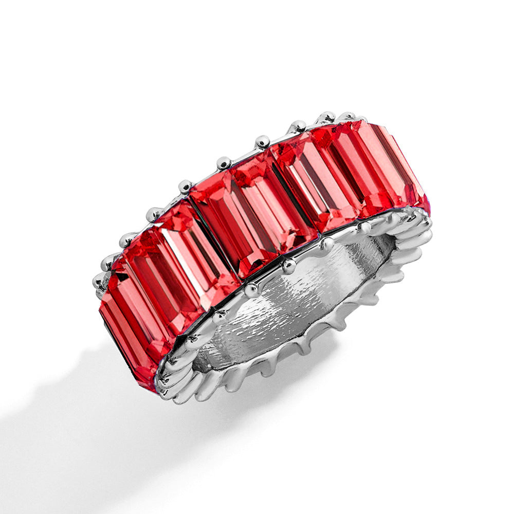 Naya – Zeitgenössischer geometrischer Ring aus buntem Metall