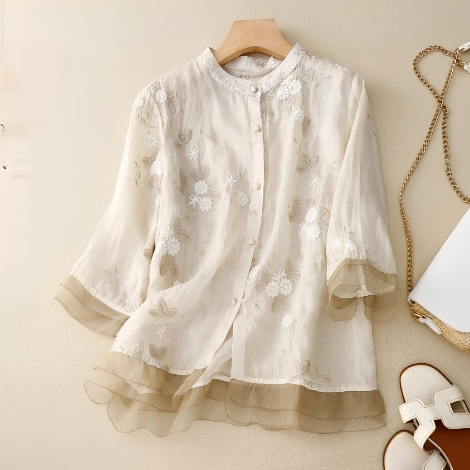 Christine - Stilvolle Bluse mit gestickten Blumen für Damen