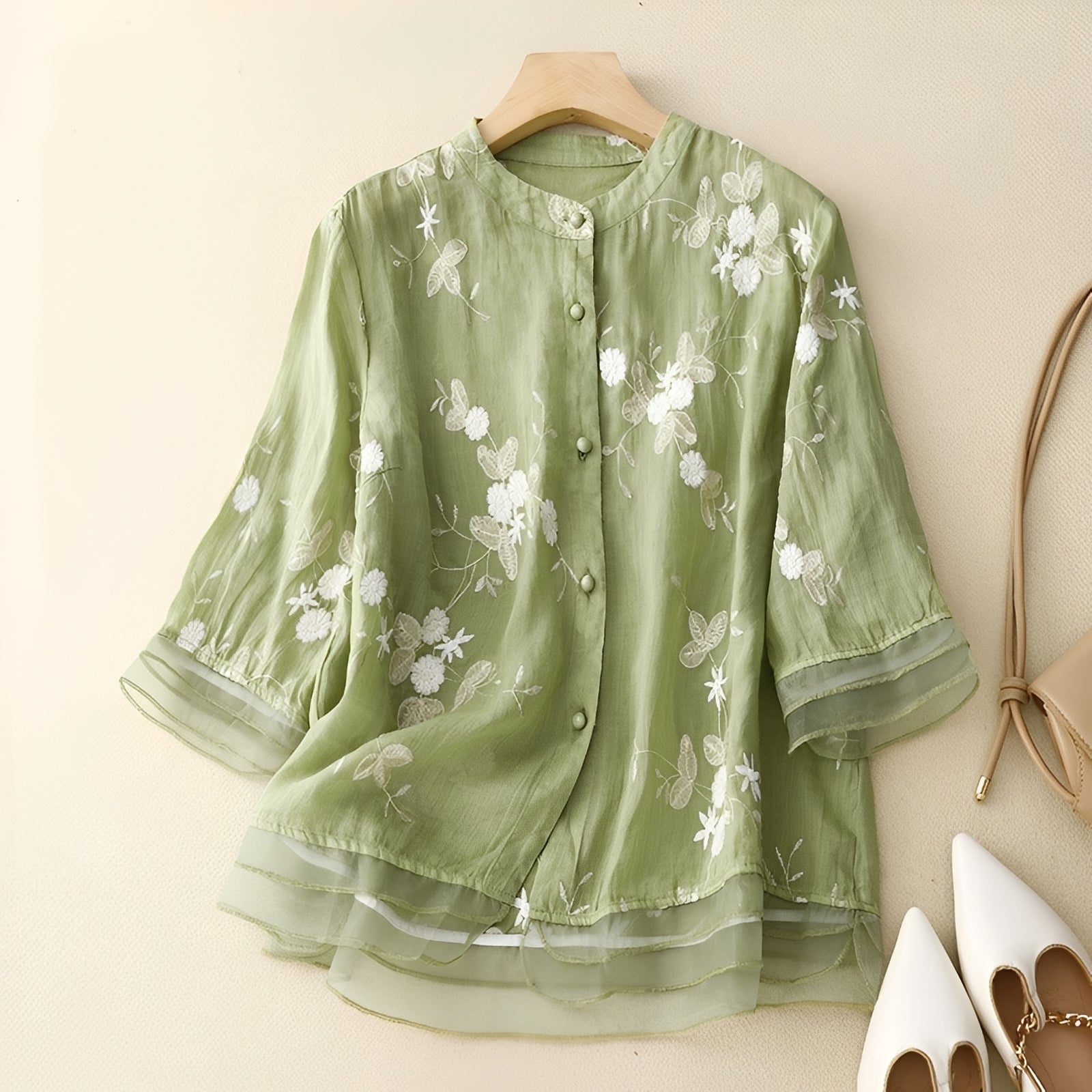 Christine - Stilvolle Bluse mit gestickten Blumen für Damen