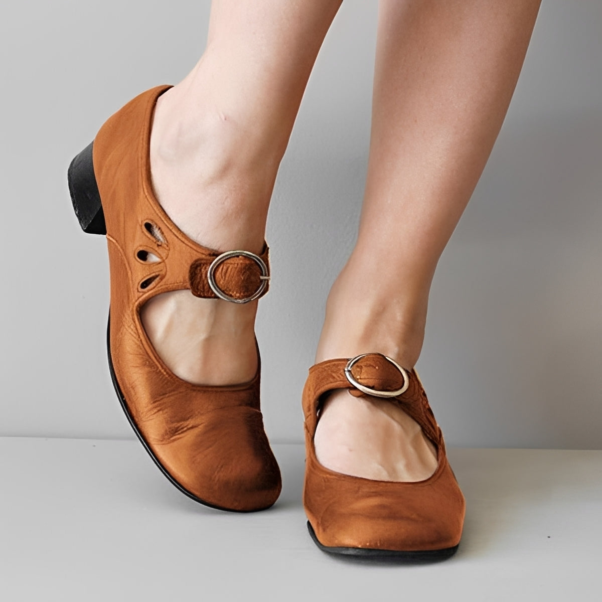 Navie - Bequeme Zehensandalen mit abgerundetem Design