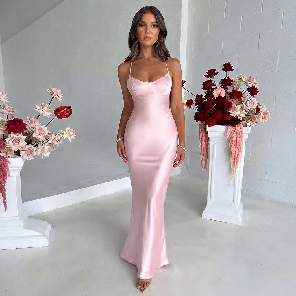 Melika - Schimmerndes Slim-Fit Maxikleid