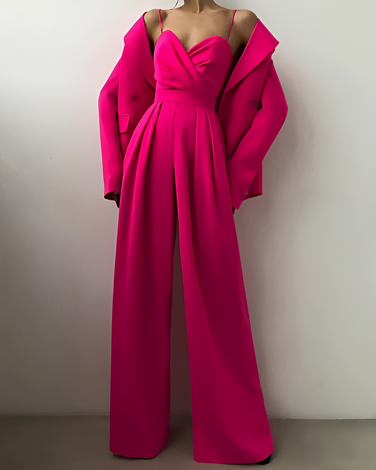Rebecca - Eleganter und Stilvoller Einteiler