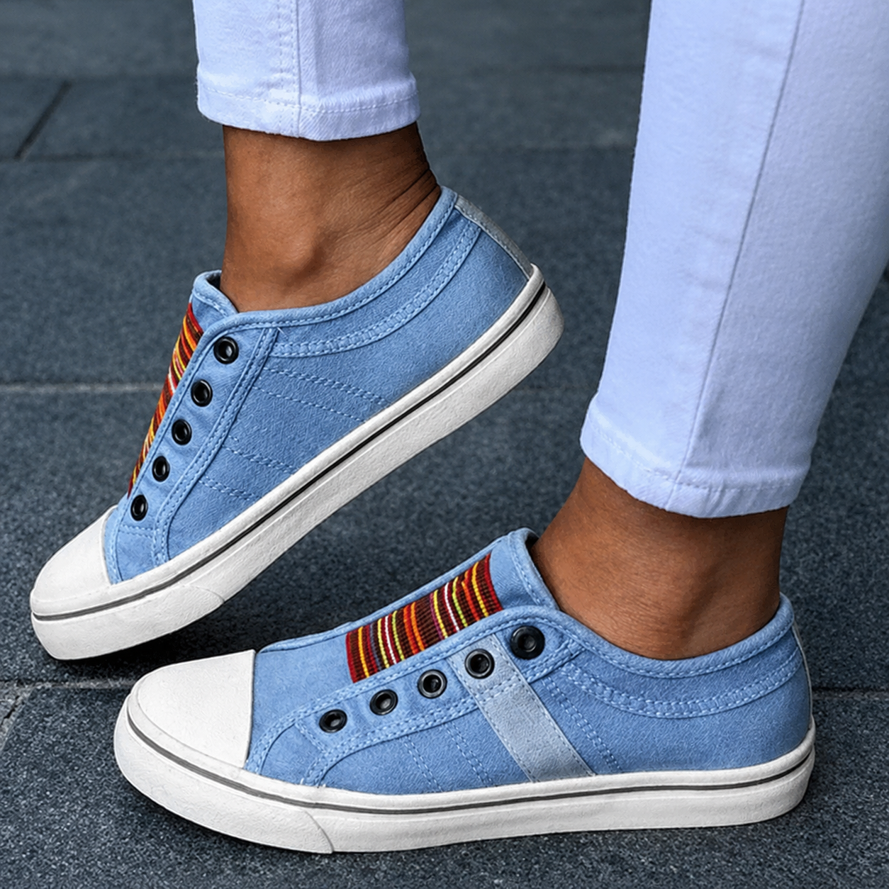Jorrie - Zeitlose elastische Segeltuch-Sneaker
