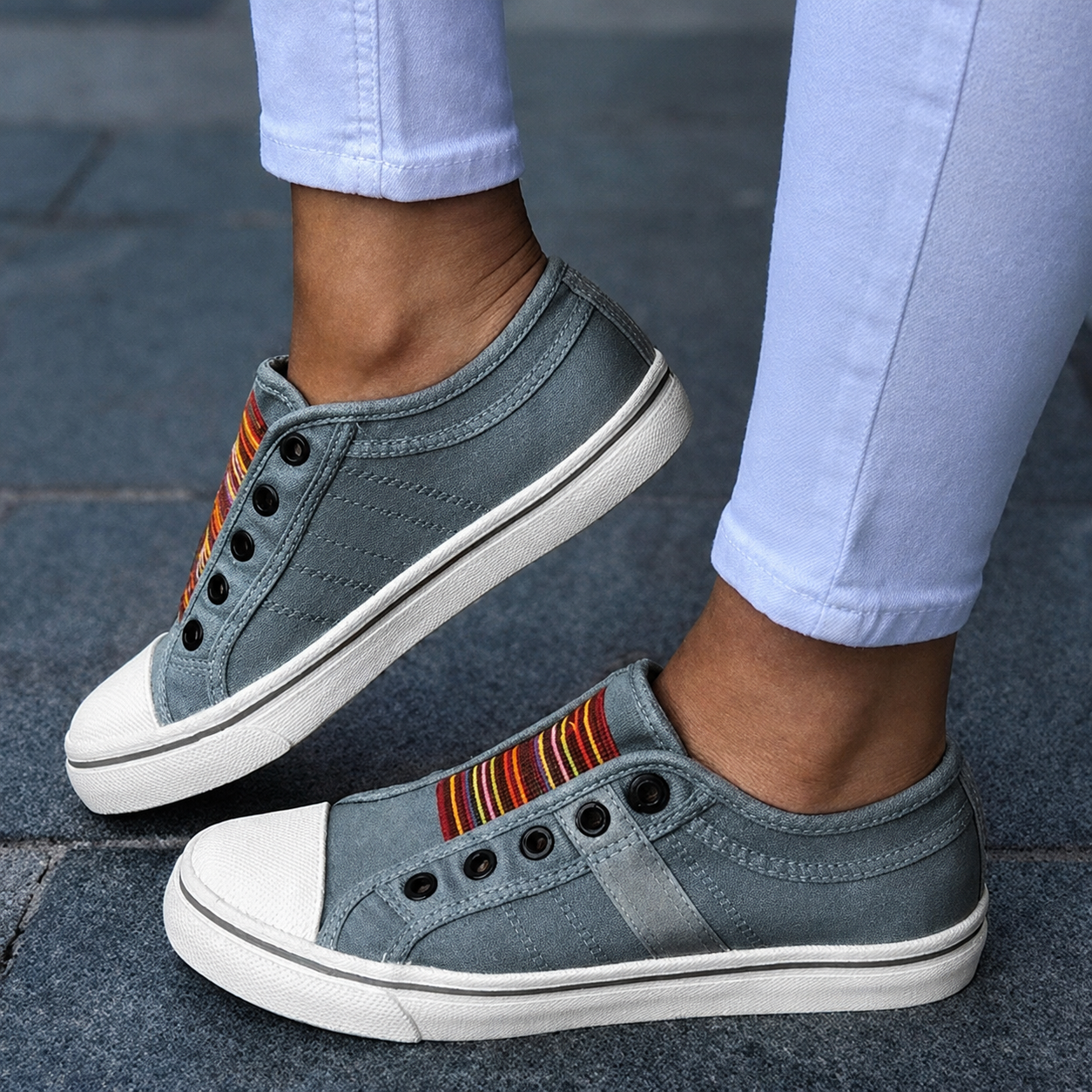 Jorrie - Zeitlose elastische Segeltuch-Sneaker