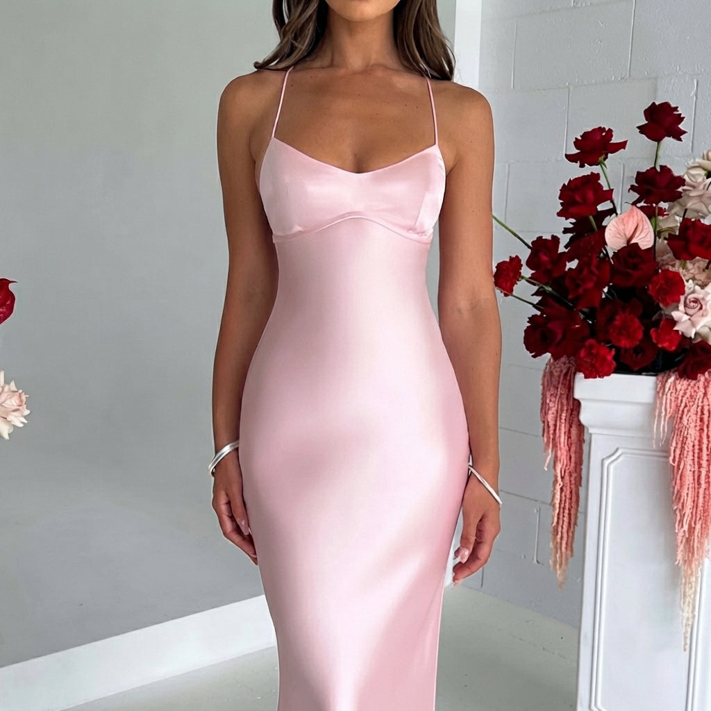 Melika - Schimmerndes Slim-Fit Maxikleid
