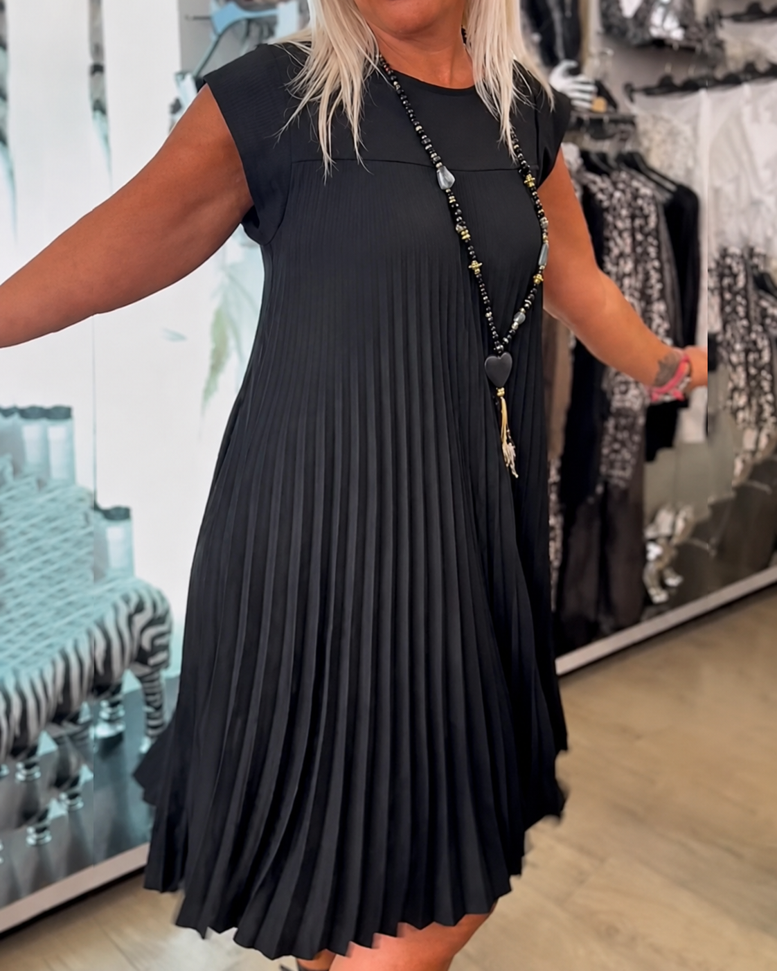 Angélique - Weites Plisseekleid