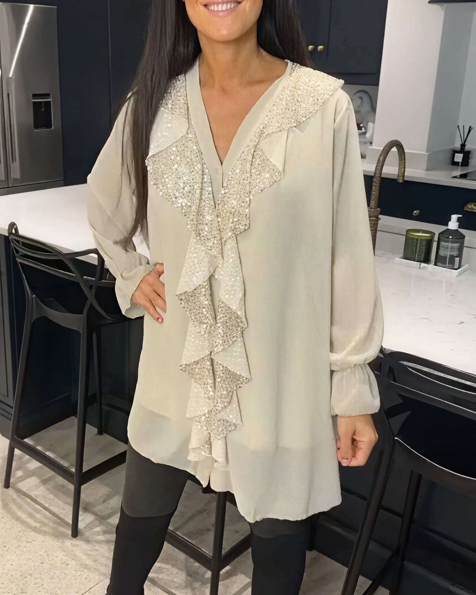 Aurora - Lange Bluse mit V-Ausschnitt