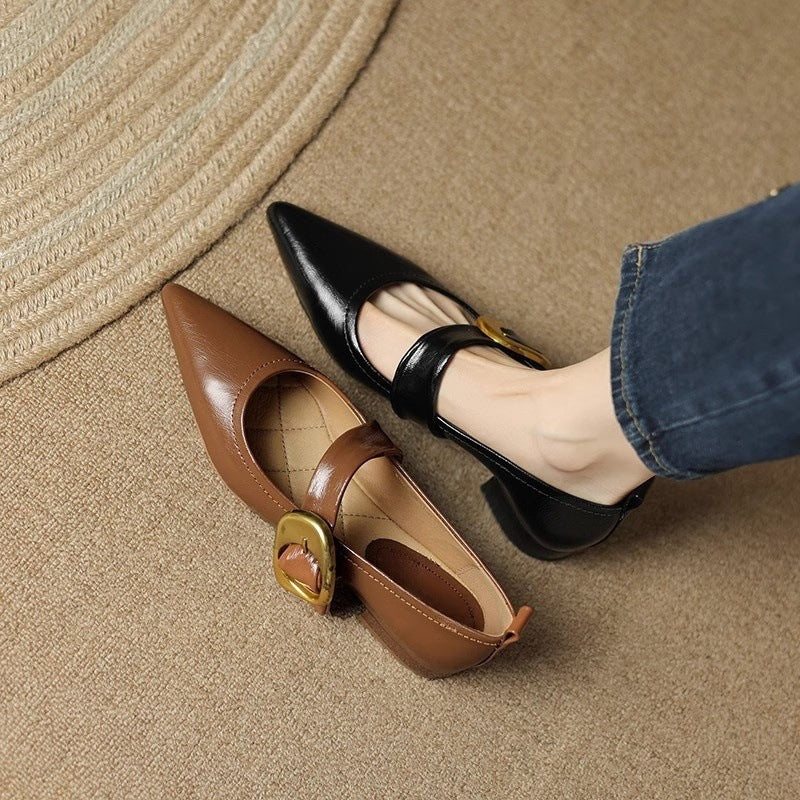 Teegan - Spitz zulaufende flache Schuhe mit niedrigem Absatz