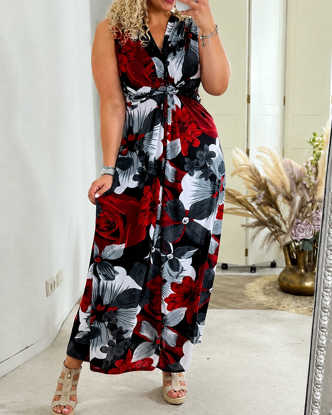 Katrina - Stilvolles, ärmelloses Kleid mit Blumenmuster