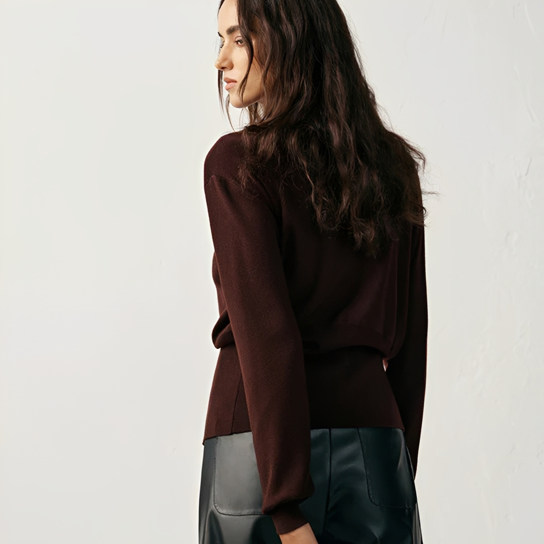 Kisha - Modische Jacke mit V-Kragen
