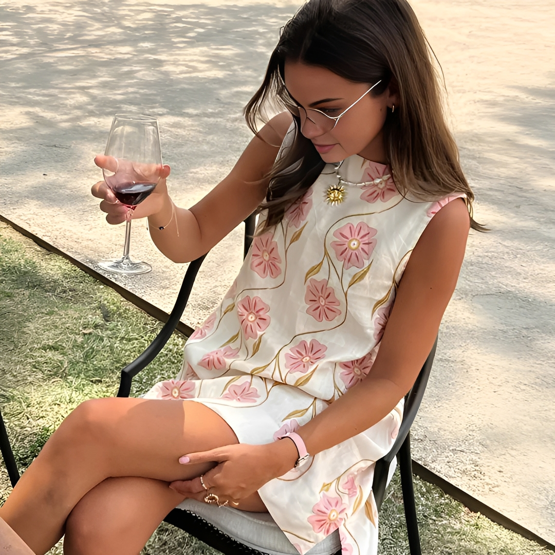 Kemberly - Elegantes ärmelloses Kurzkleid