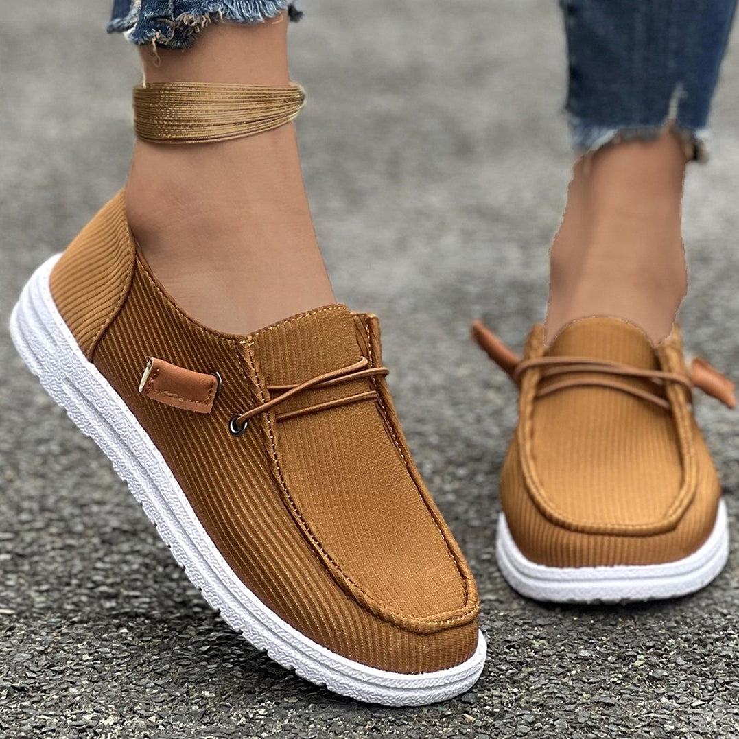 Ellie - Stilvolle flache Slipper für Damen