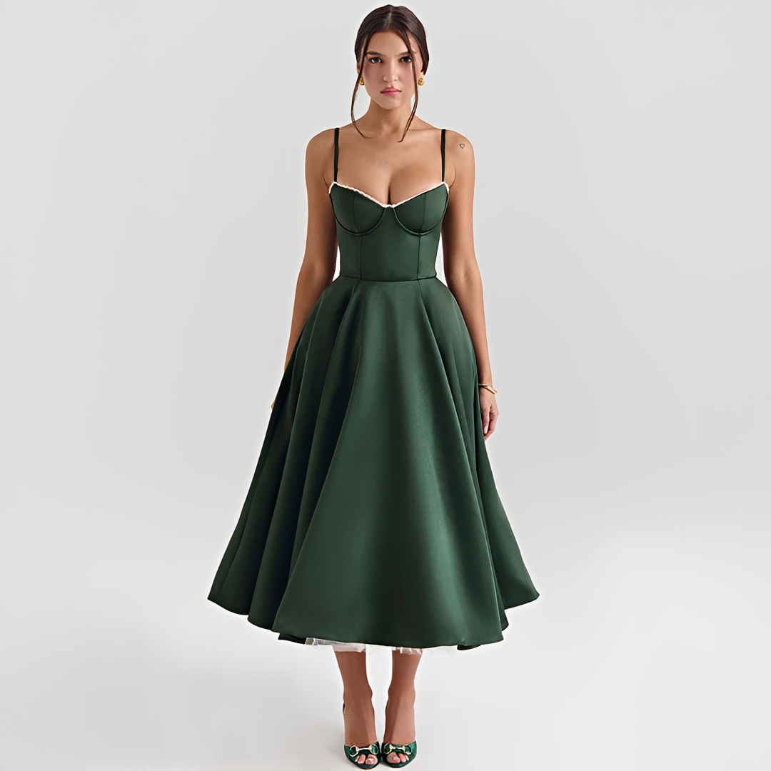 Zendaya - Stilvolles Kleid mit doppelter Schicht