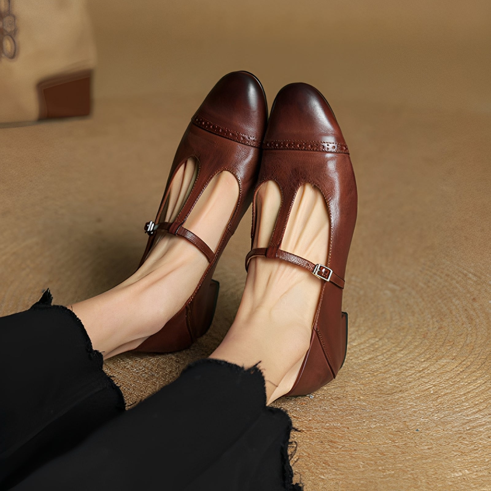 Bella - Elegante Ballerinas mit T-Schnalle