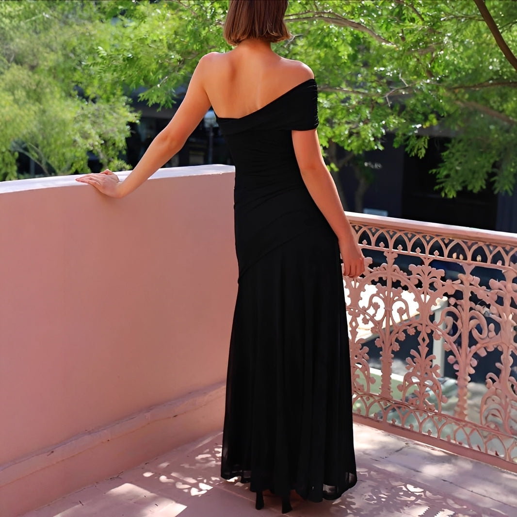 Marga - Stilvolles schulterfreies Maxikleid