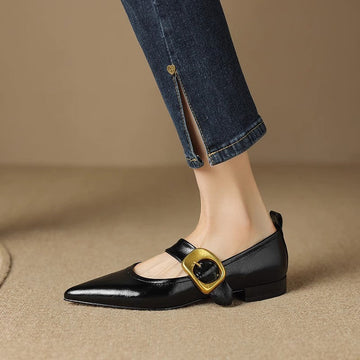 Teegan - Spitz zulaufende flache Schuhe mit niedrigem Absatz
