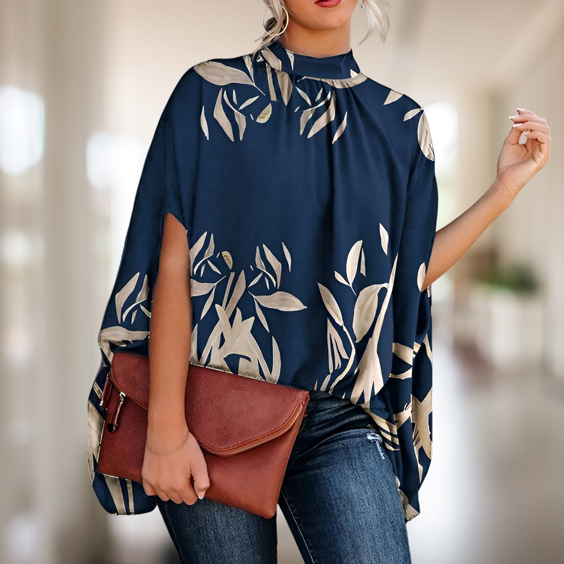 Orena - Moderne Bluse mit ausgestelltem Schnitt