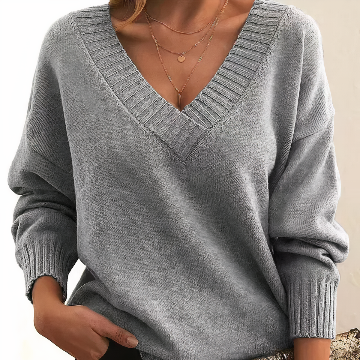 Herbst - Schicker und behaglicher Pullover mit V-Ausschnitt