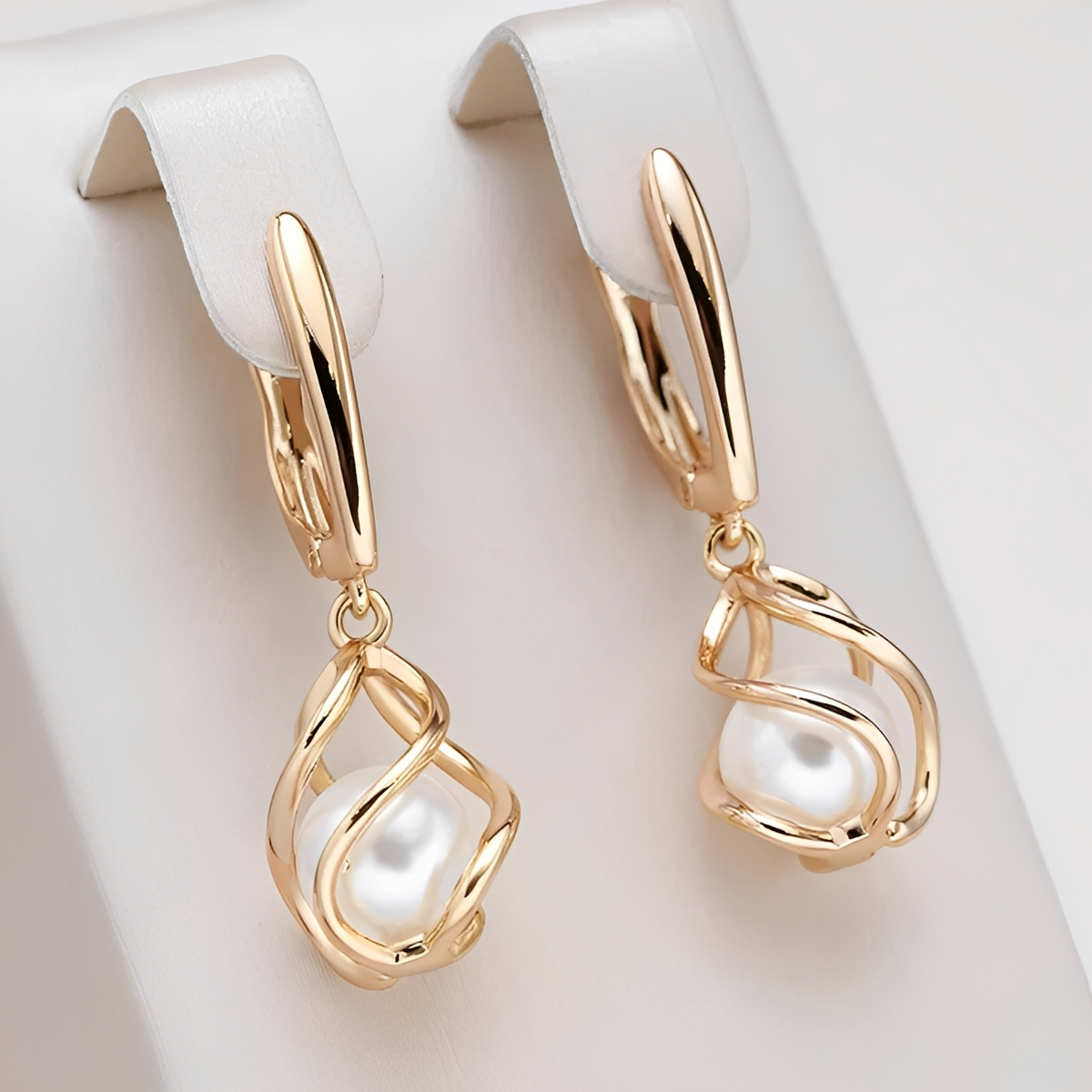 Elena – Stilvolle Perlenohrringe aus Gold