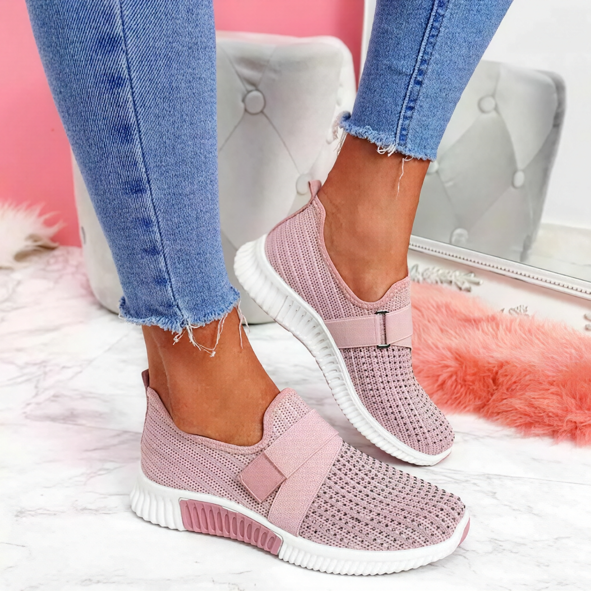 Kinsley - Slip-On Schuhe mit Kristallakzenten