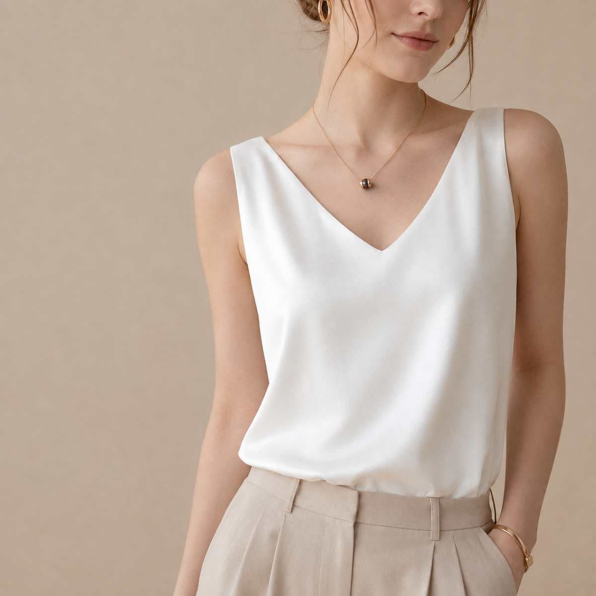 Trina - Elegantes Top mit V-Ausschnitt