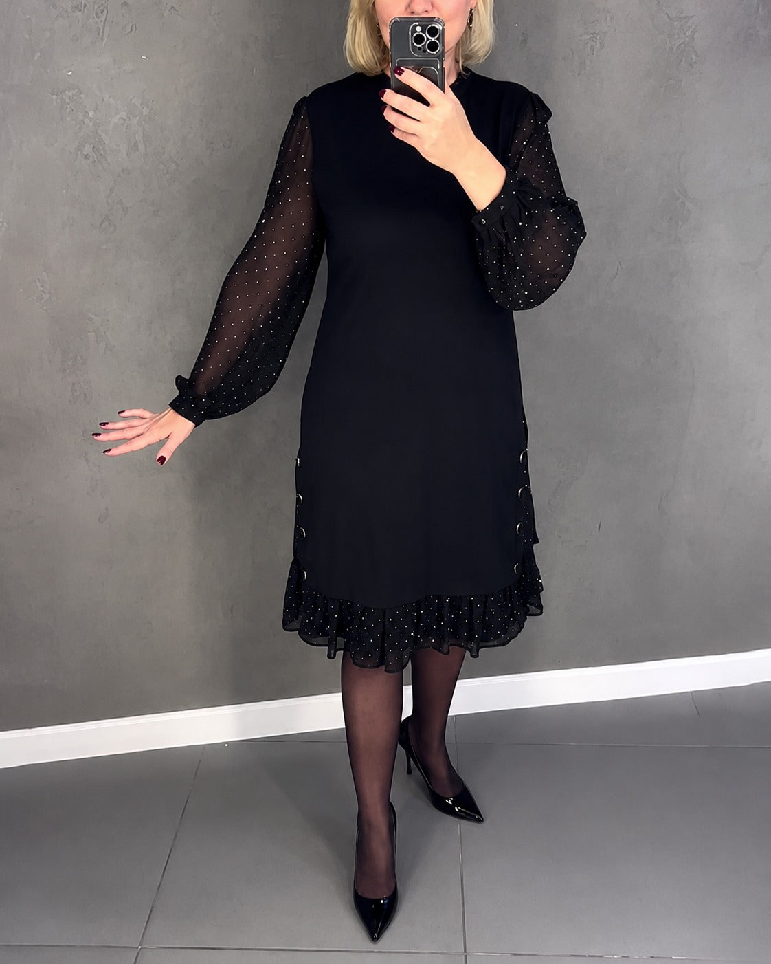 Gabriela - Stilvolles Langärmliges Punktmuster-Kleid