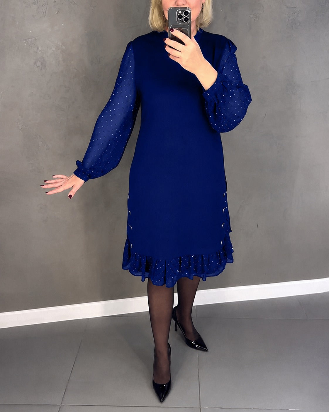 Gabriela - Stilvolles Langärmliges Punktmuster-Kleid