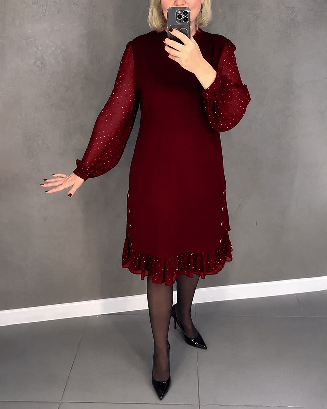 Gabriela - Stilvolles Langärmliges Punktmuster-Kleid