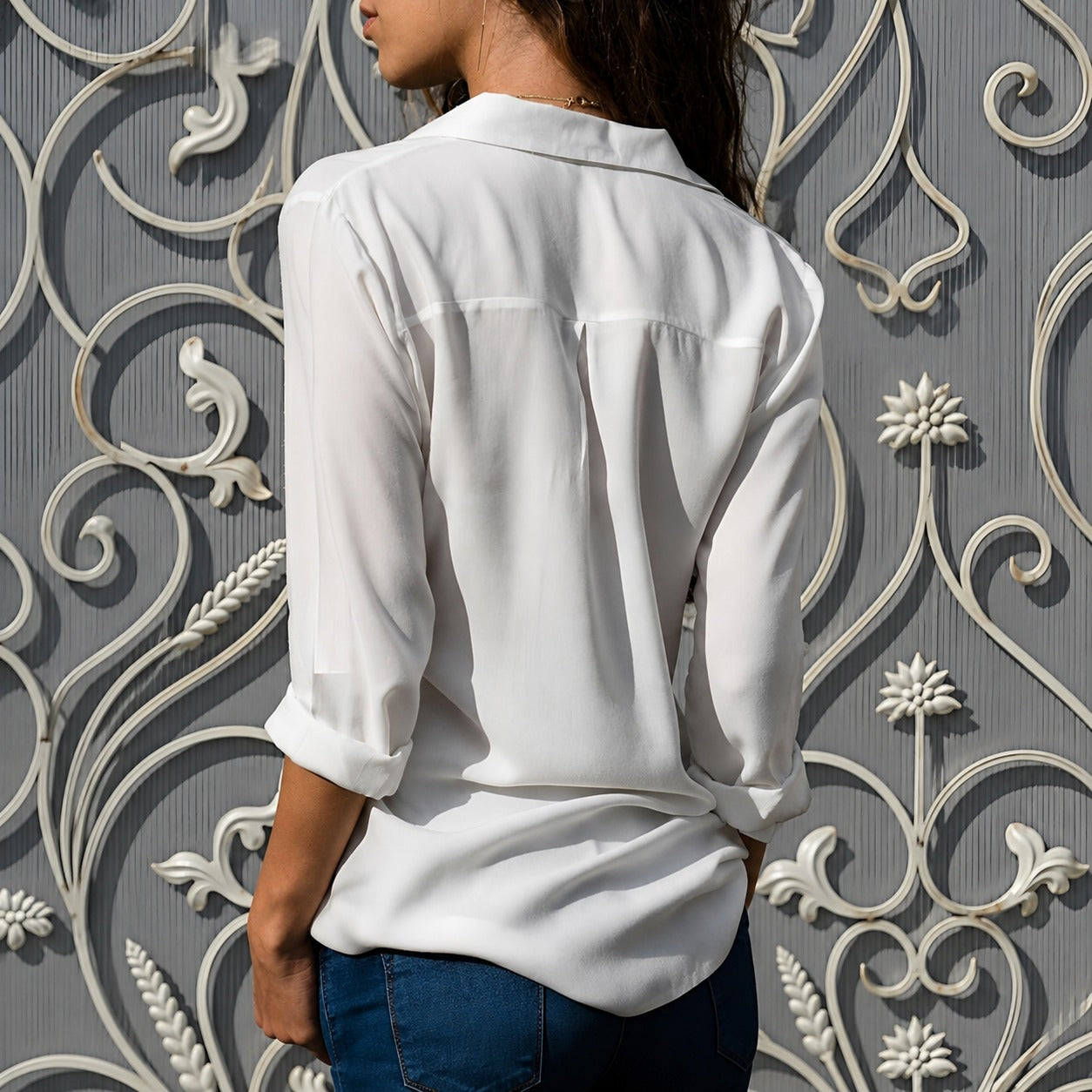 Aiah - Lockere Bluse mit V-Ausschnitt