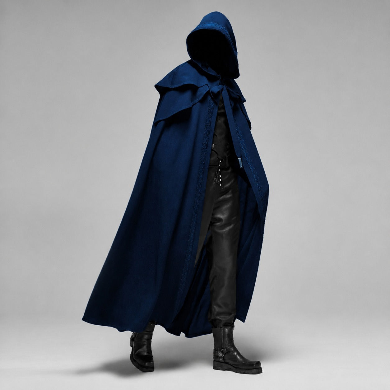 Lucien - Stilvolles Kapuzencape im Gothic-Look