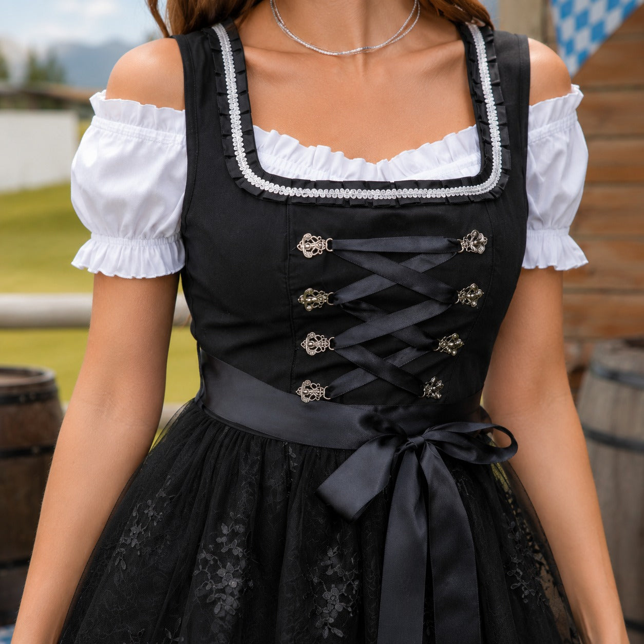 Tyrese - Stilvolles modernes Oktoberfestkleid