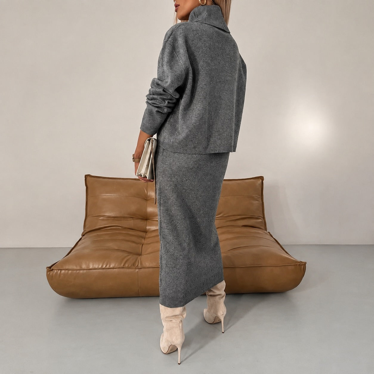 Odette - Luftiges Set mit Kleid und Rollkragenpullover