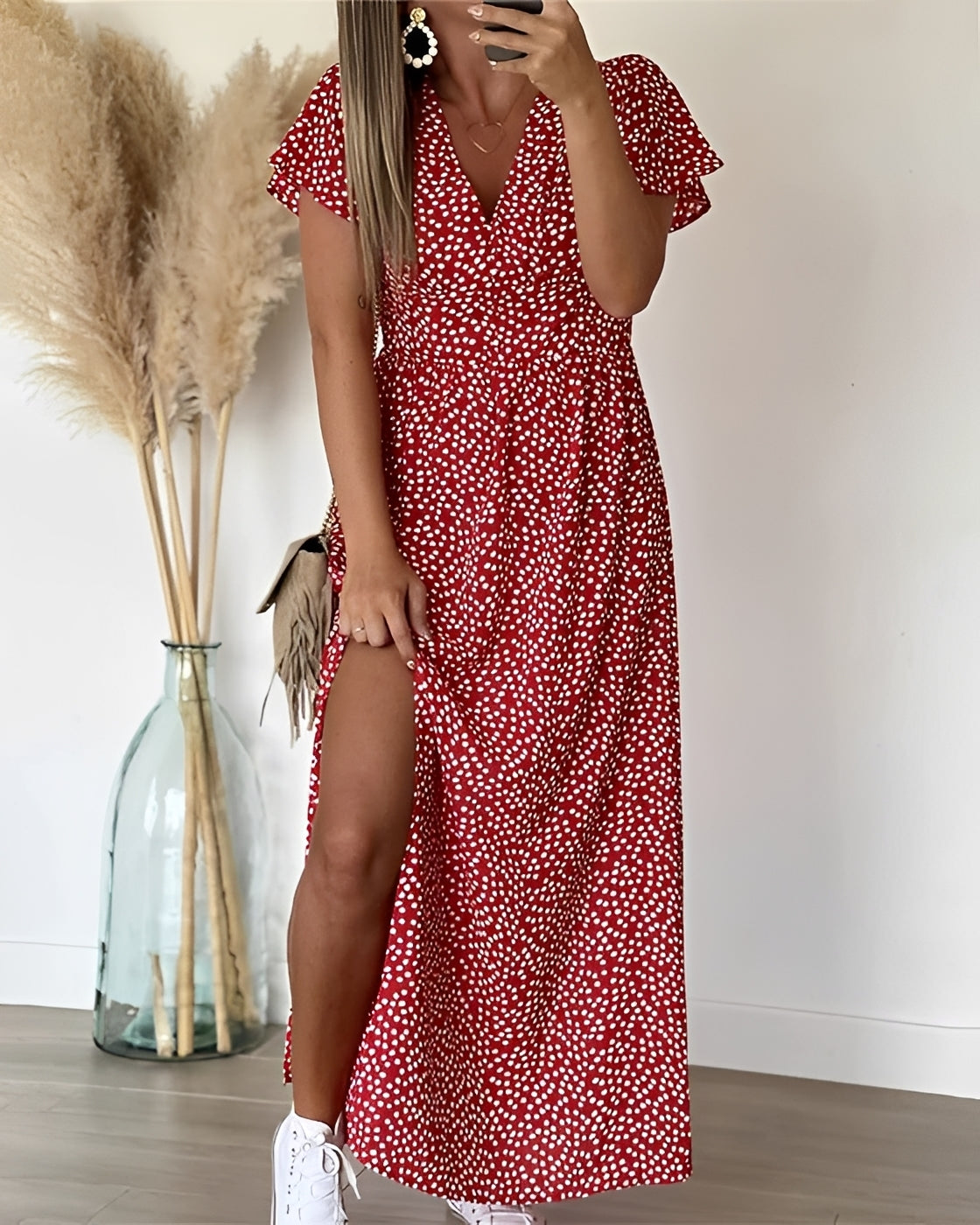 Tina - Stilvolles Schlitzkleid