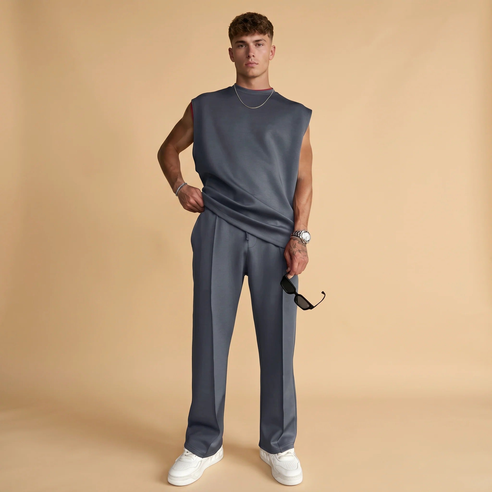 Kody - Minimalistisches Tanktop-Hosen Set