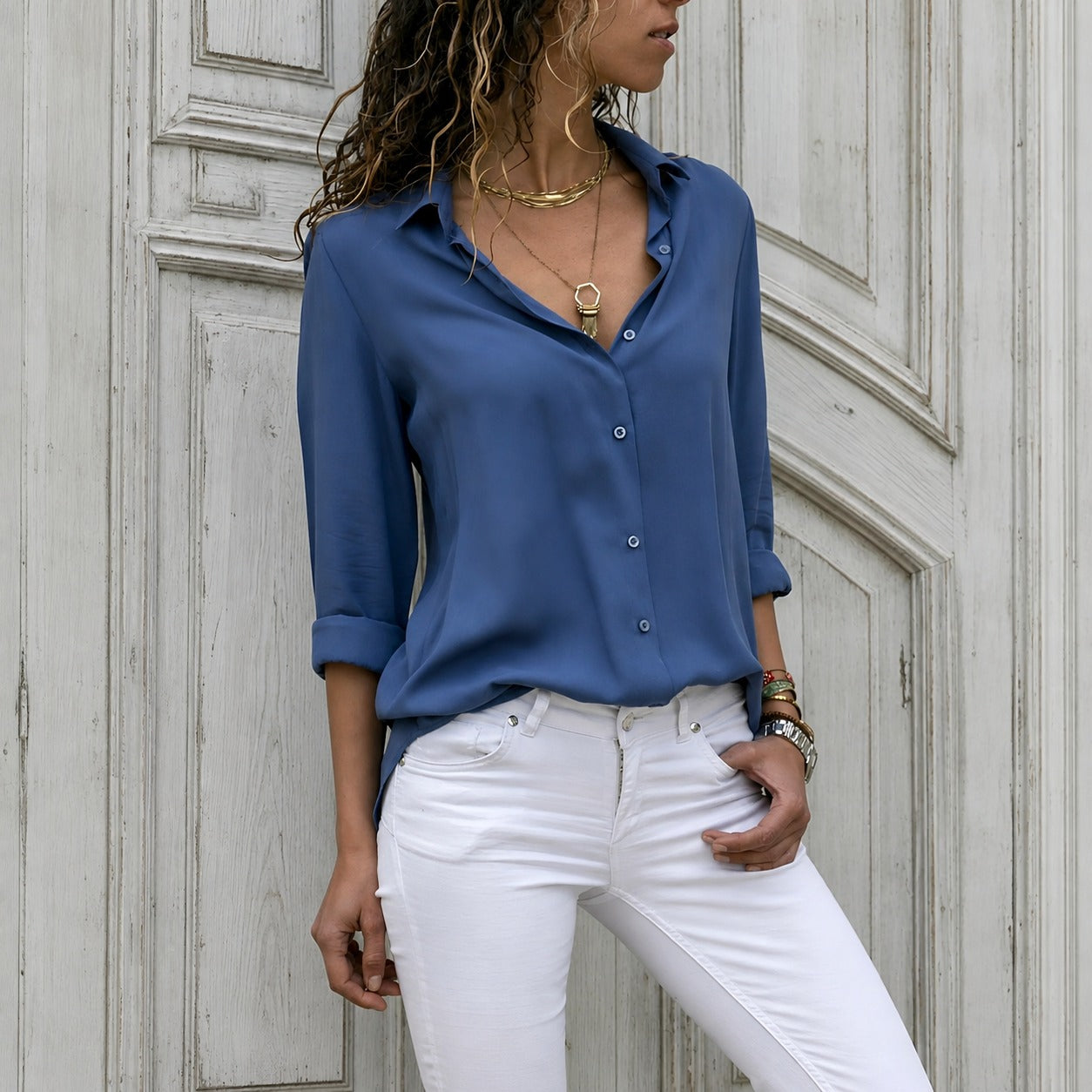 Aiah - Lockere Bluse mit V-Ausschnitt