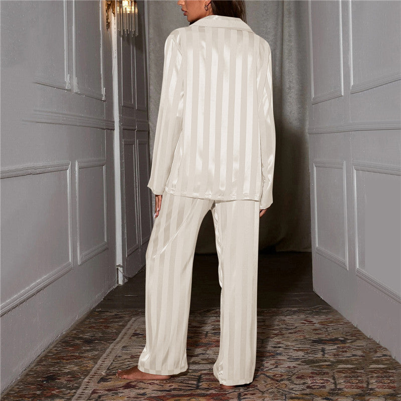 Elegante Damenpyjamas aus sanftem Material