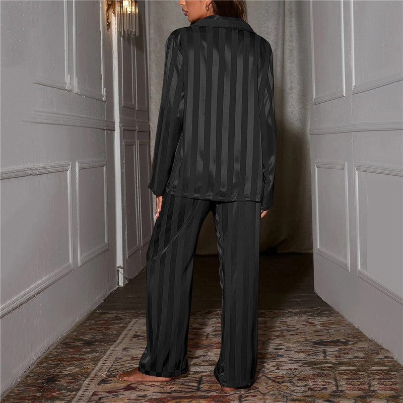 Elegante Damenpyjamas aus sanftem Material