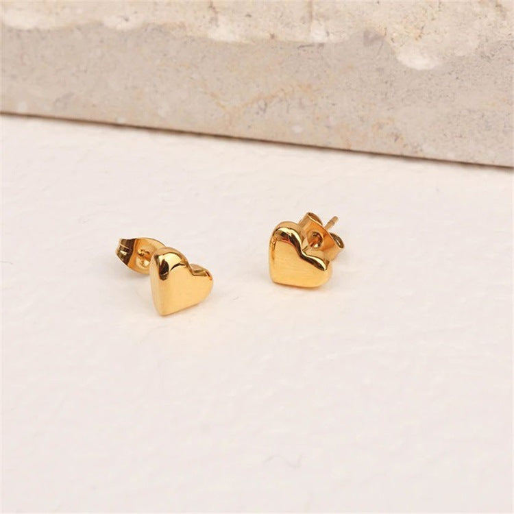 Mila – Herzohrringe in Gold