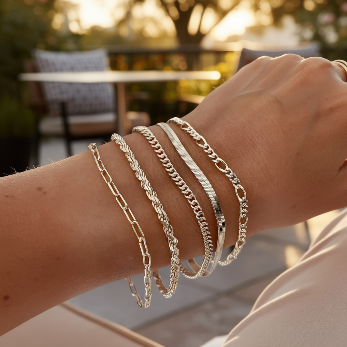Elara – Set aus schlichten Armbändern für Frauen
