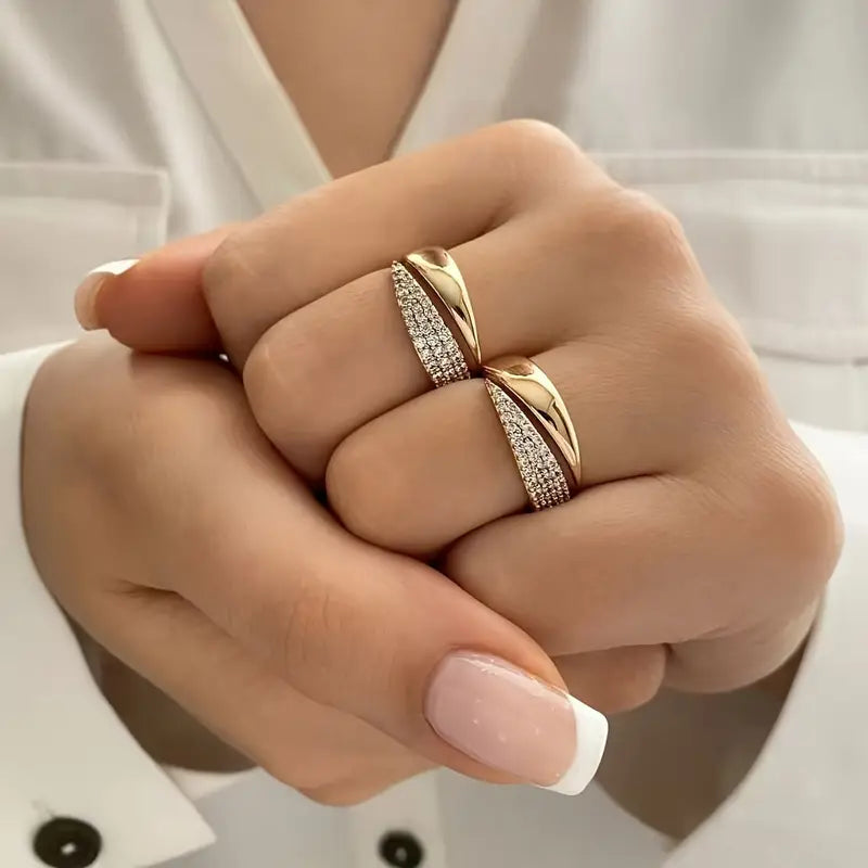 Emiko – Gelber Goldring mit schimmernden Steinen