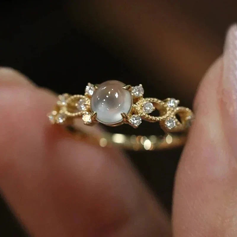 Sienna – Handgefertigter Ring mit Mondstein