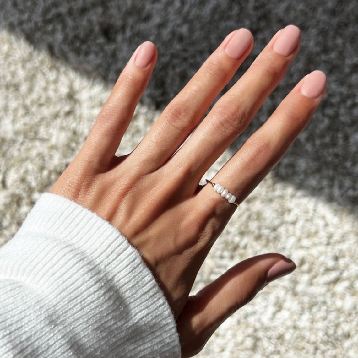 Ring mit Mini-Süßwasserperlen