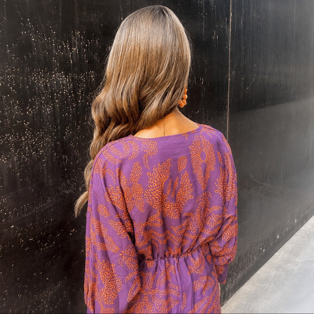 Grace - Anmutiges Kleid mit Blumendesign und Schleife