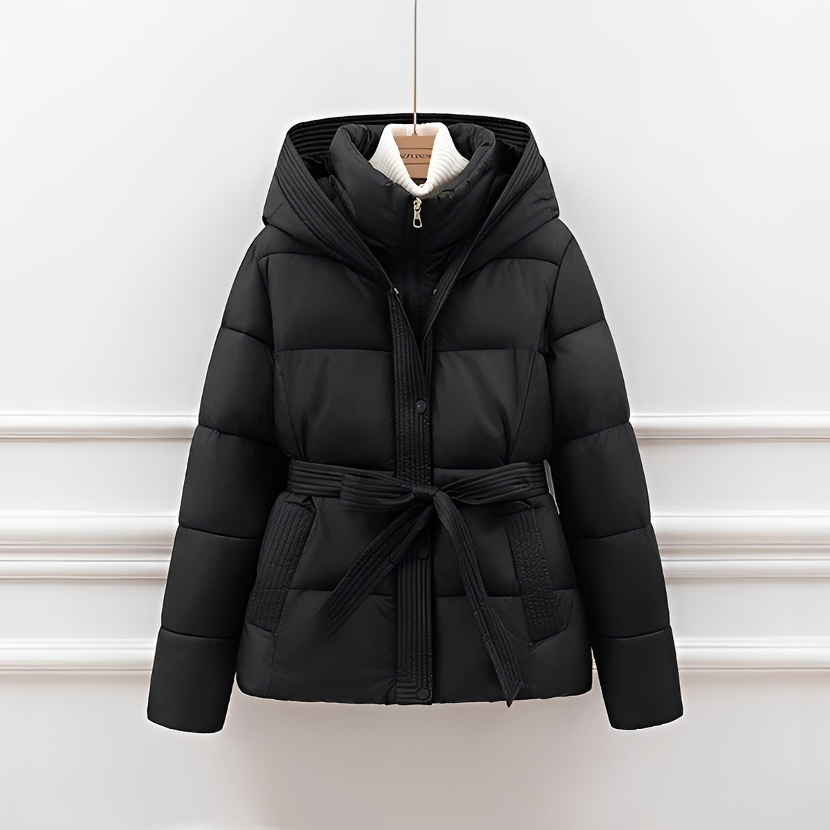 Jackalyn - Warme Jacke mit Kapuze und Gürtel