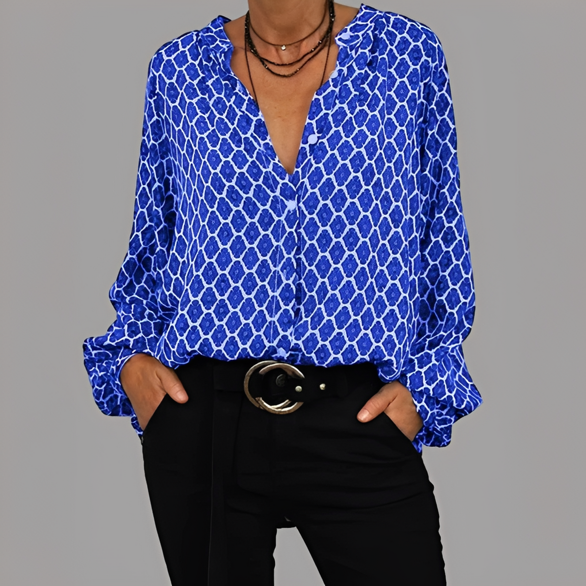 Lena - Modische Bluse mit V-Ausschnitt