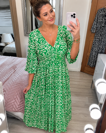 Yvonne - Elegantes Kleid mit besonderen Akzenten