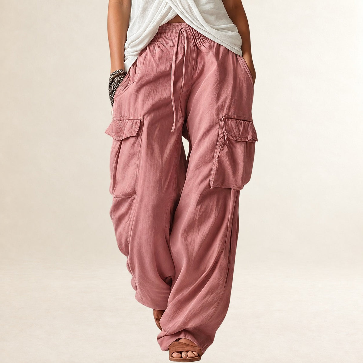 Damen Cargo-Hose mit verstellbarem Gummizug, geradem Bein und praktischen Taschen