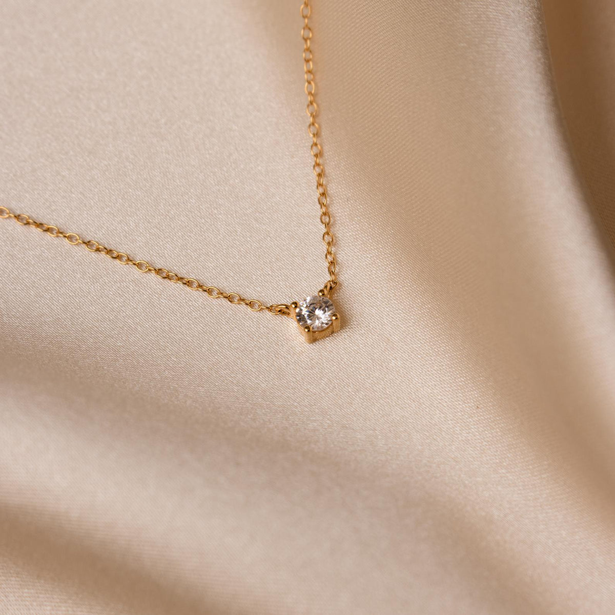 Feines Diamanten-Halsband - Halskette mit Stein-Applikationen