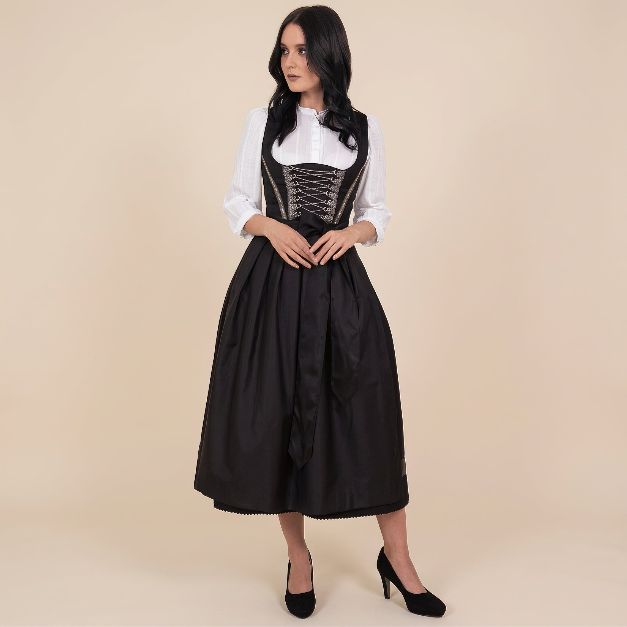 Nina - Modernes langärmeliges Oktoberfest-Kleid