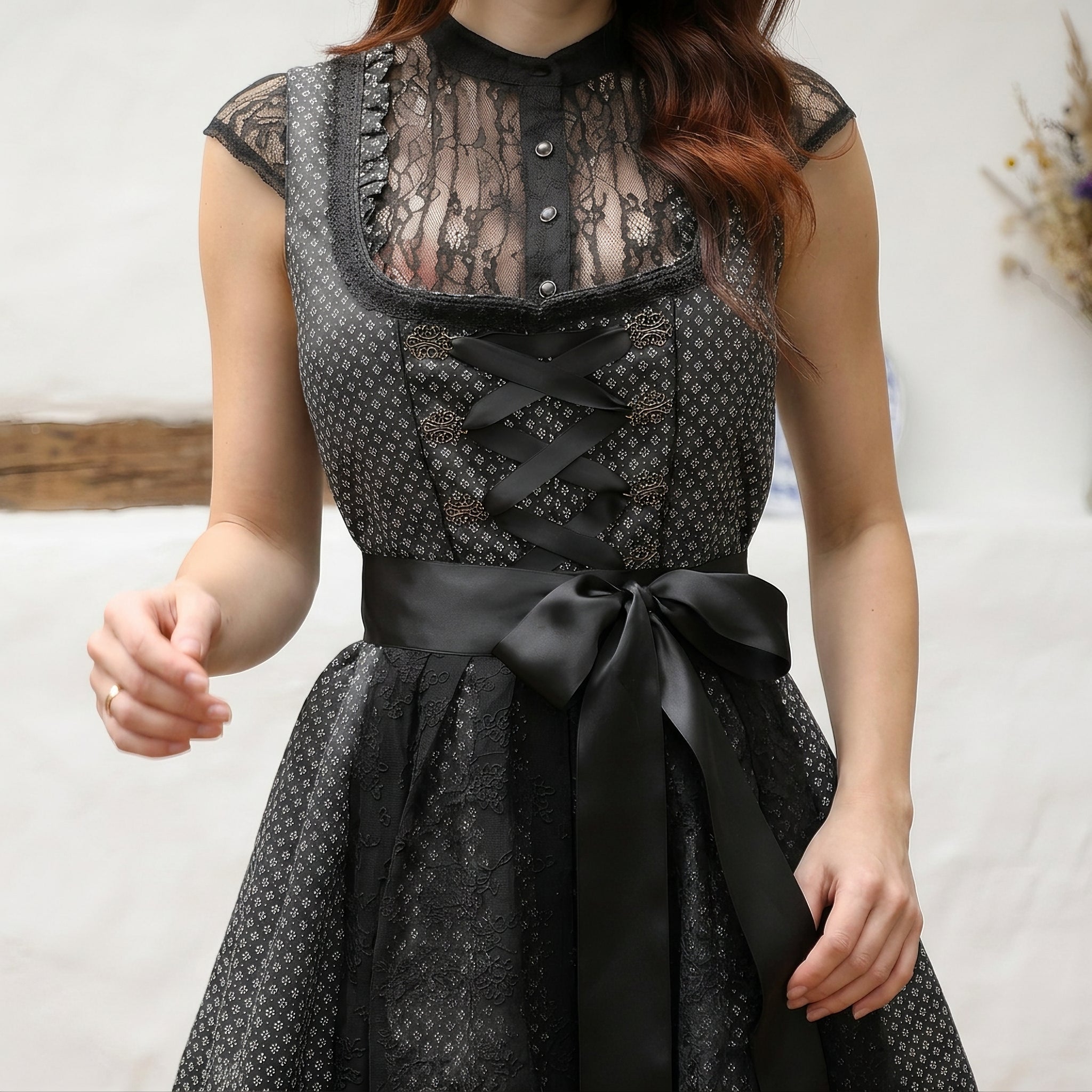 Yasmine - Schlankes kurzärmeliges Oktoberfest-Kleid